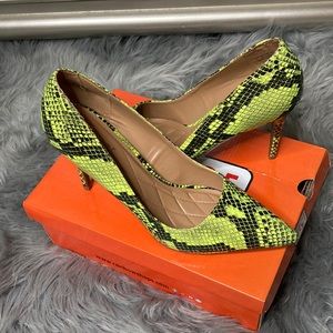 Neon yellow snake skin pumps